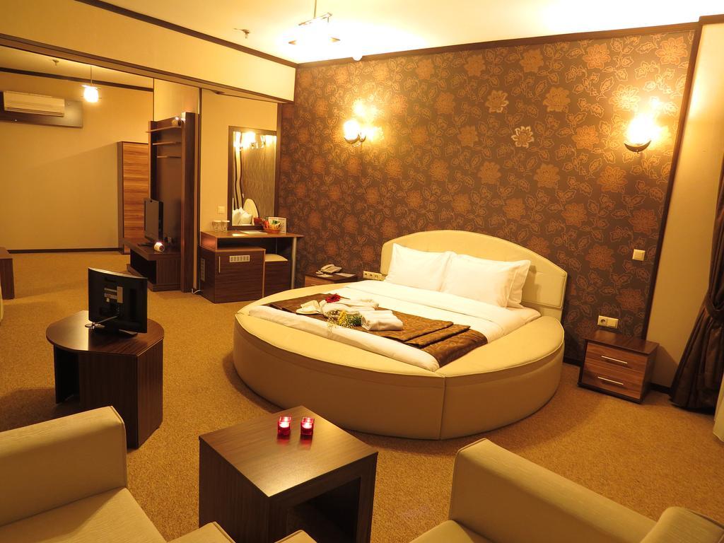 إسكيشير Verman Hotel الغرفة الصورة
